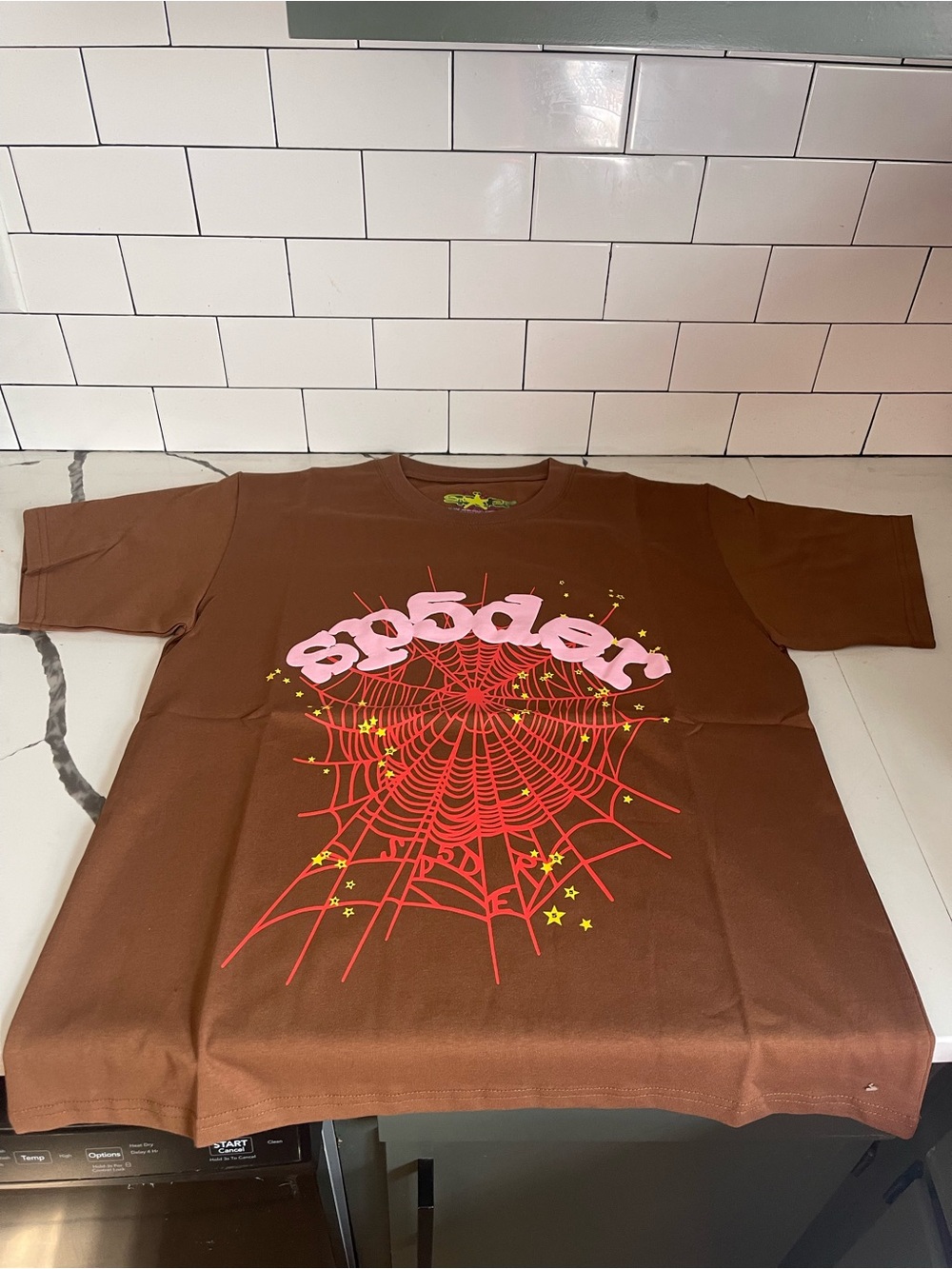 Men’s Graphic Design Tee Size M.